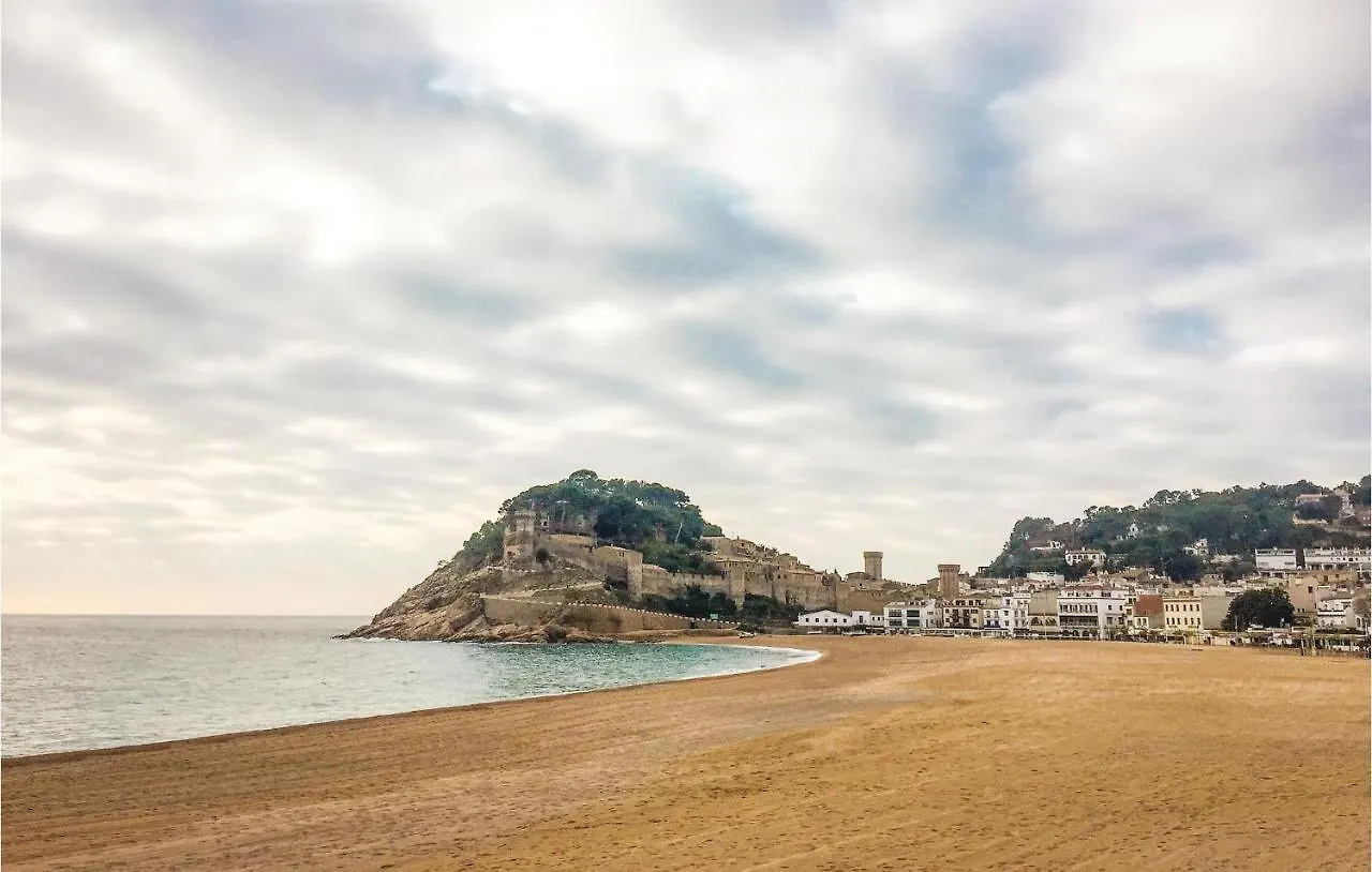 Stunning Apartment In Tossa De Mar With Kitchen