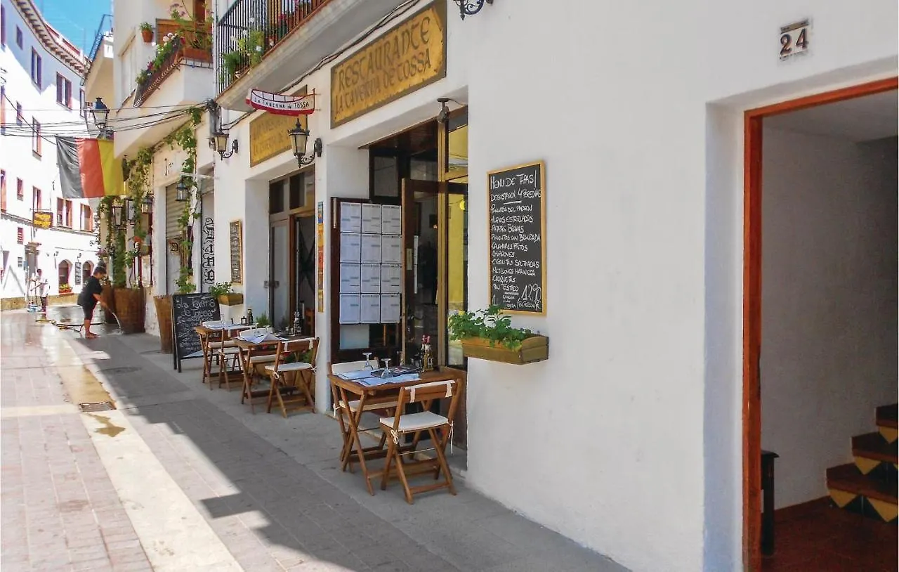 Stunning Apartment In Tossa De Mar With Kitchen
